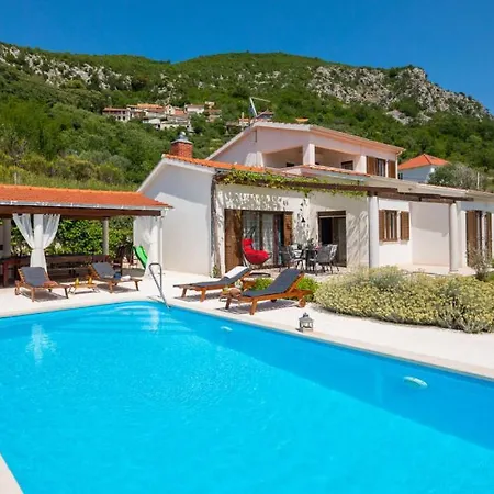 Filomena - Omis By Guide *