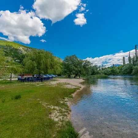 Filomena - Omis By Guide Blato na Cetini